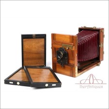 Antica macchina fotografica