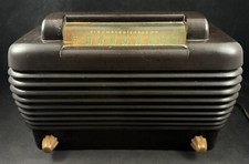 Ricevitore radio d'epoca a 11