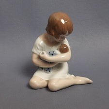 Statua Porcellana Royal Copenaghen Bambina Con Bambola Mini Collezione Vintage