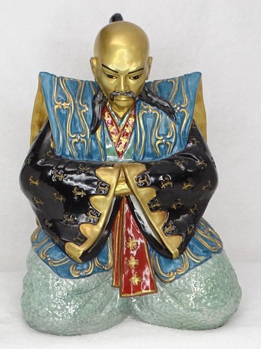 Statuina porcellana samurai