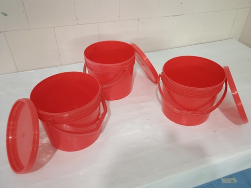 Secchielli plastica - in,