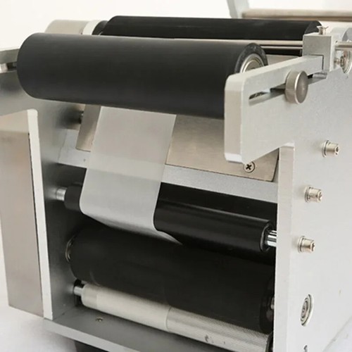 Etichettatrice automatica per