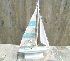 VELIERO BARCA IN LEGNO CORDE CONCHIGLIE CON  LUCI LED  32,5 X 5,5 X H.57CM 