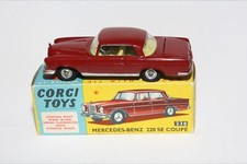 Corgi 230 Mercedes-Benz 220 SE