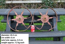 coppia ruote in ferro pollaio