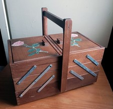 CESTINO IN LEGNO PORTA CUCITO