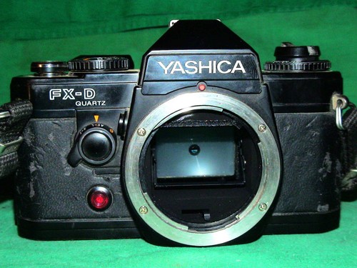 Yashica quartz 35 mm - quartz,