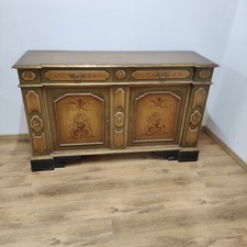 Antica credenza trentina in legno laccato e dipinto a fiori a due sportelli
