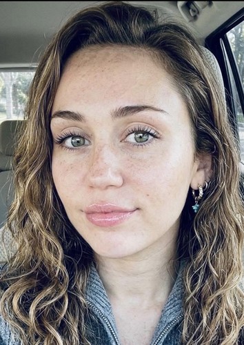 Miley cyrus artista - cyrus', di