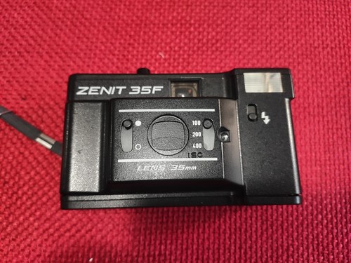 Macchina fotografica zenit 35f - fotografica,