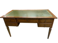 Scrivania in stile Luigi XVI in noce piano in pelle verde del XX secolo