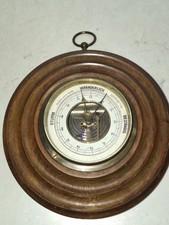 vecchia stazione meteo con