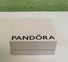 porta charm Pandora gioielli