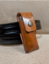 Fodero in pelle con passante