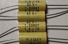 4x Condensatore poliestere metal. assiale, 1,5uF 63V 10%, PLESSEY, NUOVO (NOS)