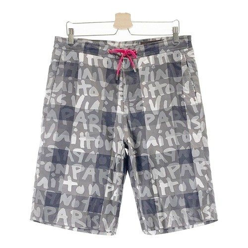 Pantaloncini corti graffiti