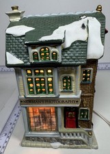 LEMAX CHRISTMAS VILLAGE HOUSE