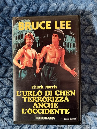 Urlo chen terrorizza - di,
