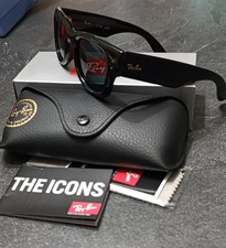 Ray-Ban Wayfarer Puffer