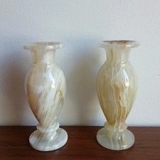 Coppia di vasi  in onice a balaustra