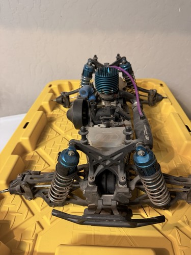 Monster truck nitro team - truck, losi