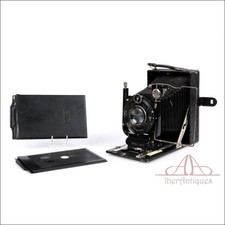 Antica macchina fotografica a