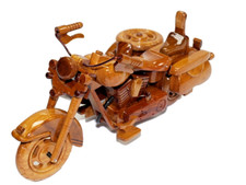 Harley Davidson con auto laterale