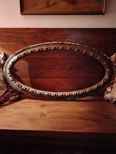 Cornice ovale antica di grandi