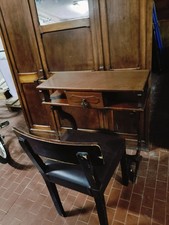 Tavolino Consolle Vintage Con Sedia Imbottita In Pelle