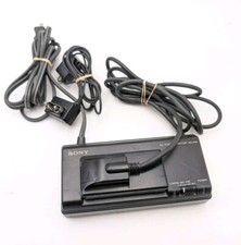 Sony Handycam Video8 fotocamera AC-V60 adattatore di alimentazione e carica batteria uscita RFU-90UC