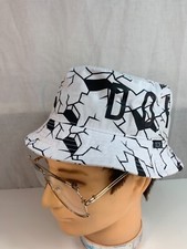 Cappello a secchiello con