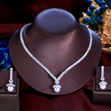 Orecchini pendenti perle