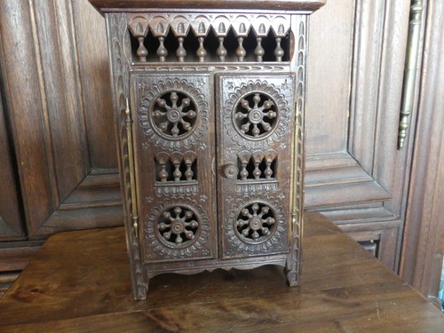 Antico armadio indiano - , in