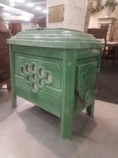 Stufa in ghisa antica