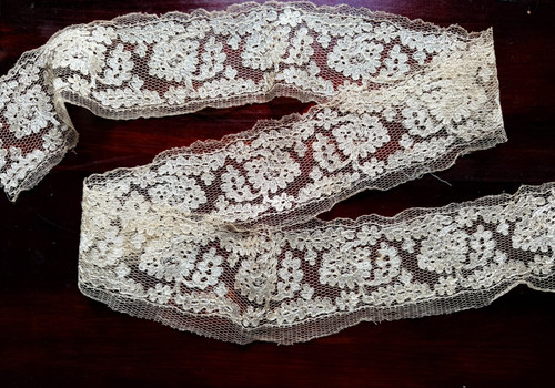 Pizzo antico tulle ricamato - antico,