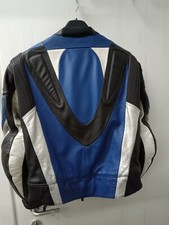 Tuta da per moto di pelle divisibile in due pezzi giacca e pantalone separabili 