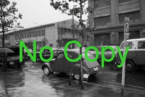 Citroen dans la - 2, cv