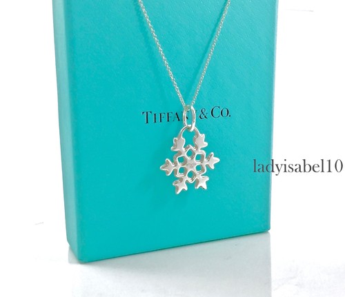 Collana con ciondolo fiocco - , di