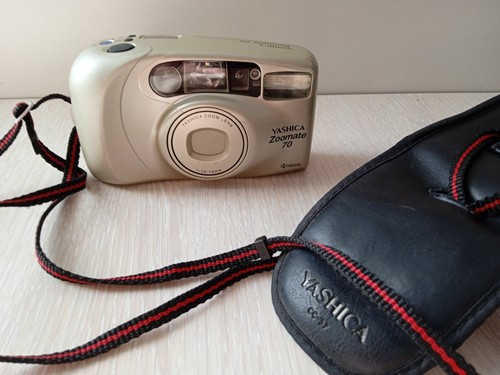 Yashica zoomate 70 - yashica,