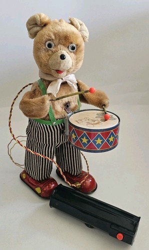 Barney bear the - bear, drummer