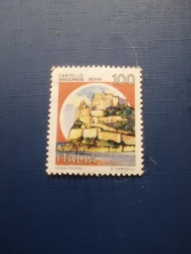 Francobollo castello aragonese - francobollo,