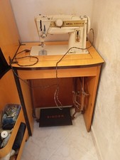 Macchina da cucire Singer a