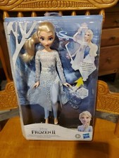 Disney Frozen Magical Discovery Bambola Elsa con Luci e Suoni
