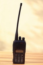 Intek KT-380EE Radio Ricetrasmittente VHF con Batteria AT-15 - Usato