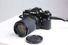 Minolta X700 con zoom 35-135mm