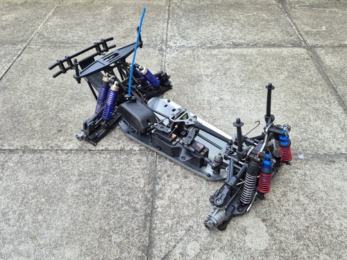 Thunder tiger ek4 8 - 1/8, 4wd