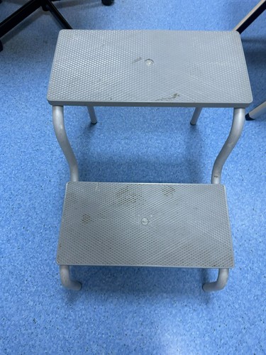 Scaletta gradini rotta da - 2,