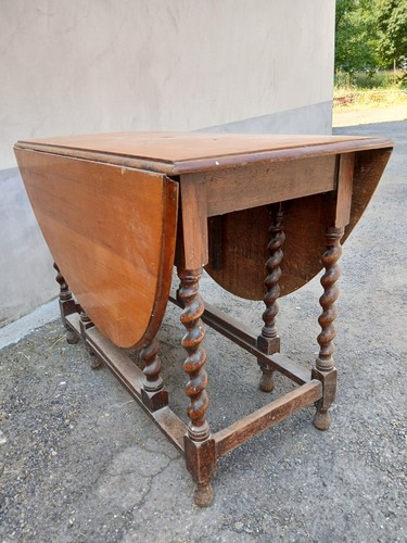 Tavolo rocchetto con - tavolo, a