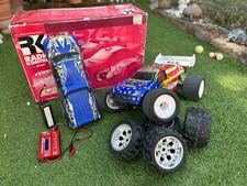 MACCHINA RADIOCOMANDATA BRUSHLESS 4 ruote motrici 60km/h COMPLETA DI TUTTO