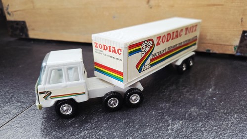 Camion rimorchio giocattolo - e,